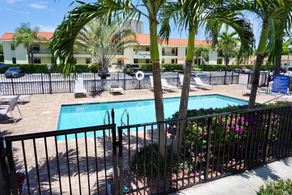 Apartment Serenity At Seascape: Steps To The & Shops *