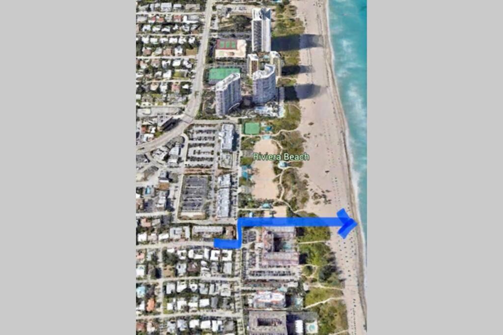 Apartment Serenity At Seascape: Steps To The & Shops Palm Beach Shores